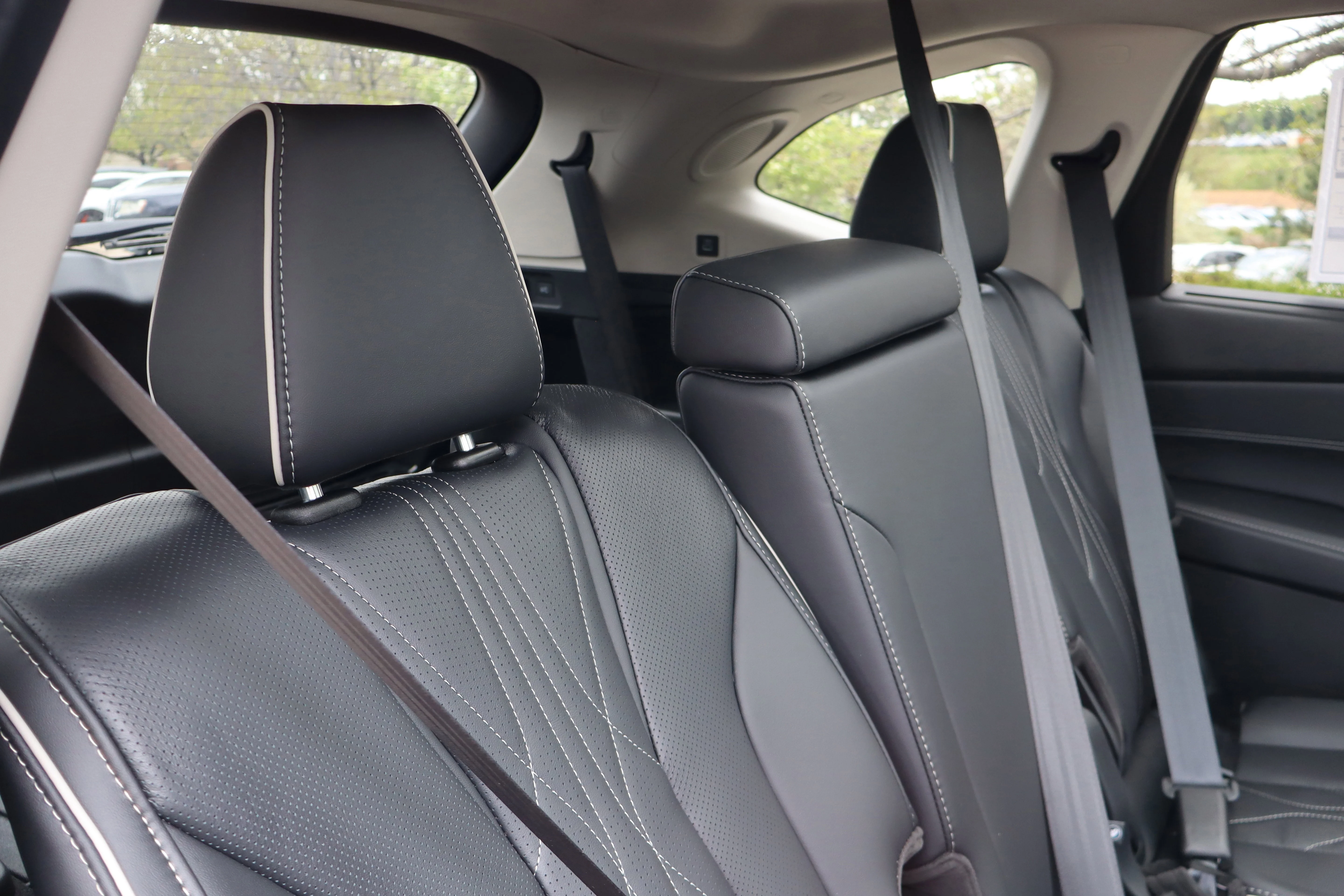 New 2026 Liquid Carbon Metallic Acura w/Advance Package image 30
