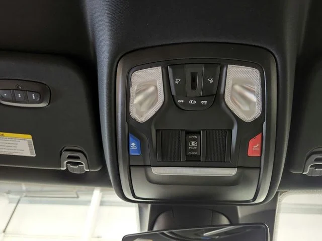 Used 2022  Ram Rebel image 27