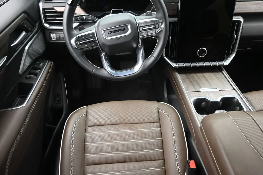Used 2026 Silver GMC Denali Ultimate image 15