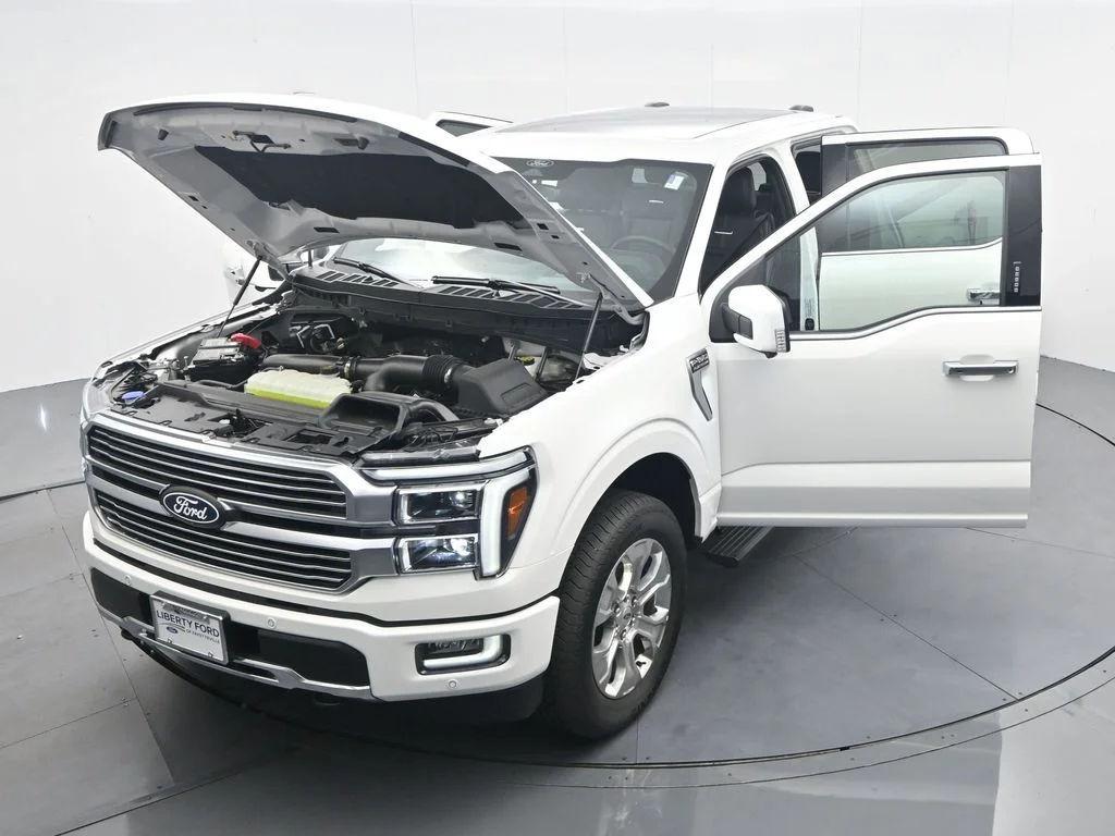New 2026 Star White Metallic Tri-Coat Ford Platinum® image 44