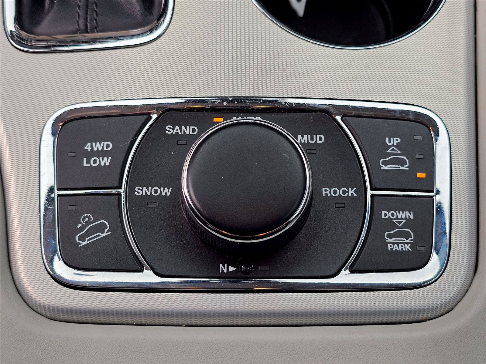 Used 2020 Bright White Clearcoat Jeep Summit image 28