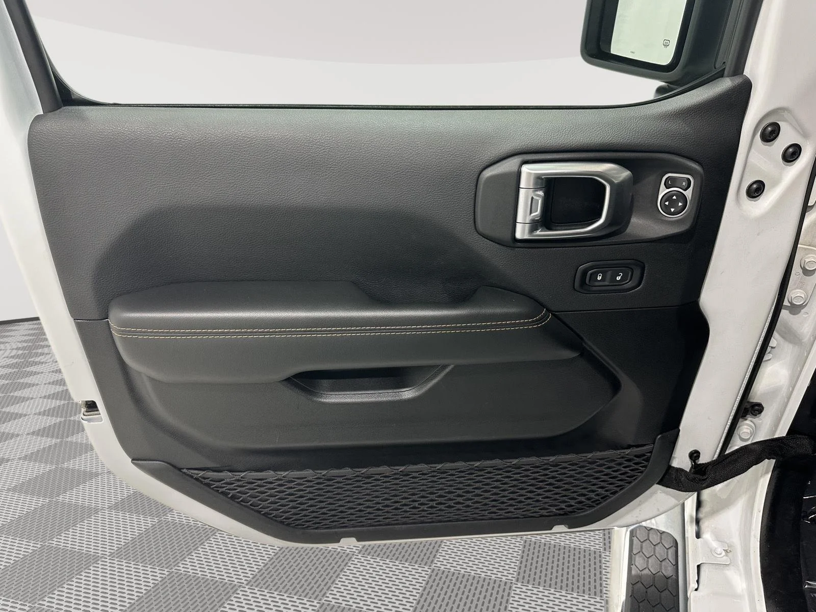 Used 2024 Bright White Jeep Sahara image 20