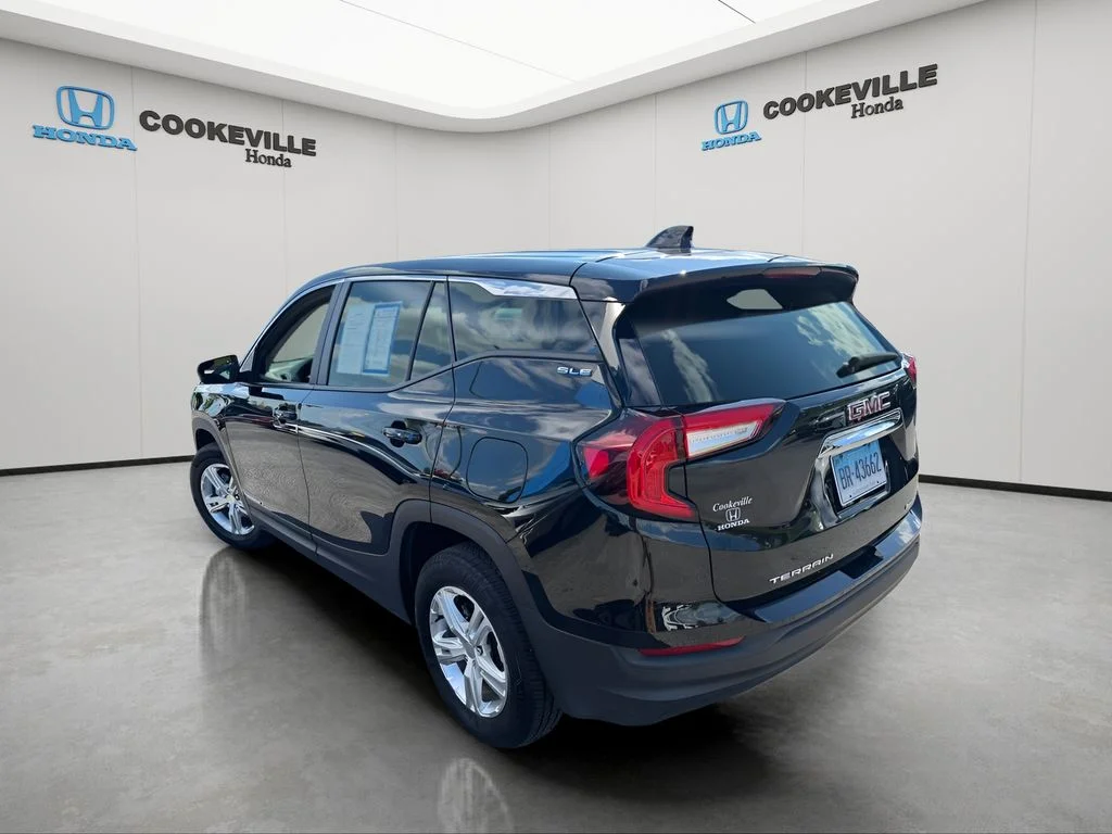 Used 2024 Ebony Twilight Metallic GMC SLE image 7