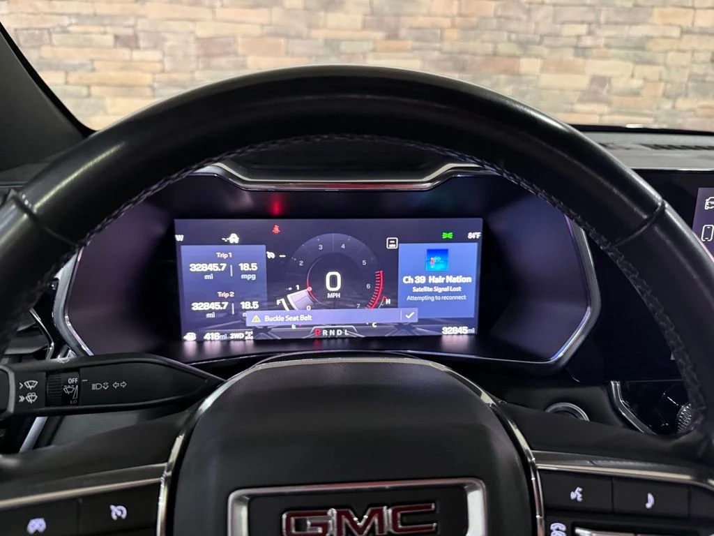 Used 2024 Onyx Black GMC Elevation image 16