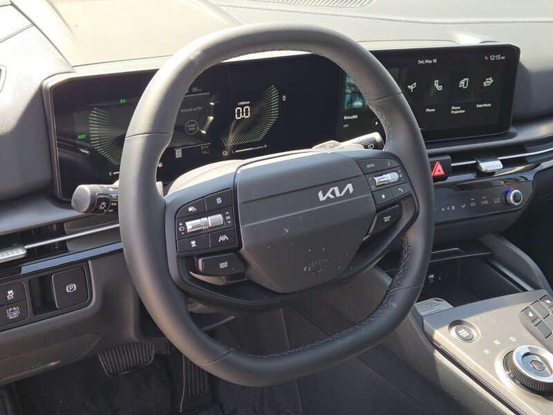 New 2026 Gravity Gray Kia EX image 10