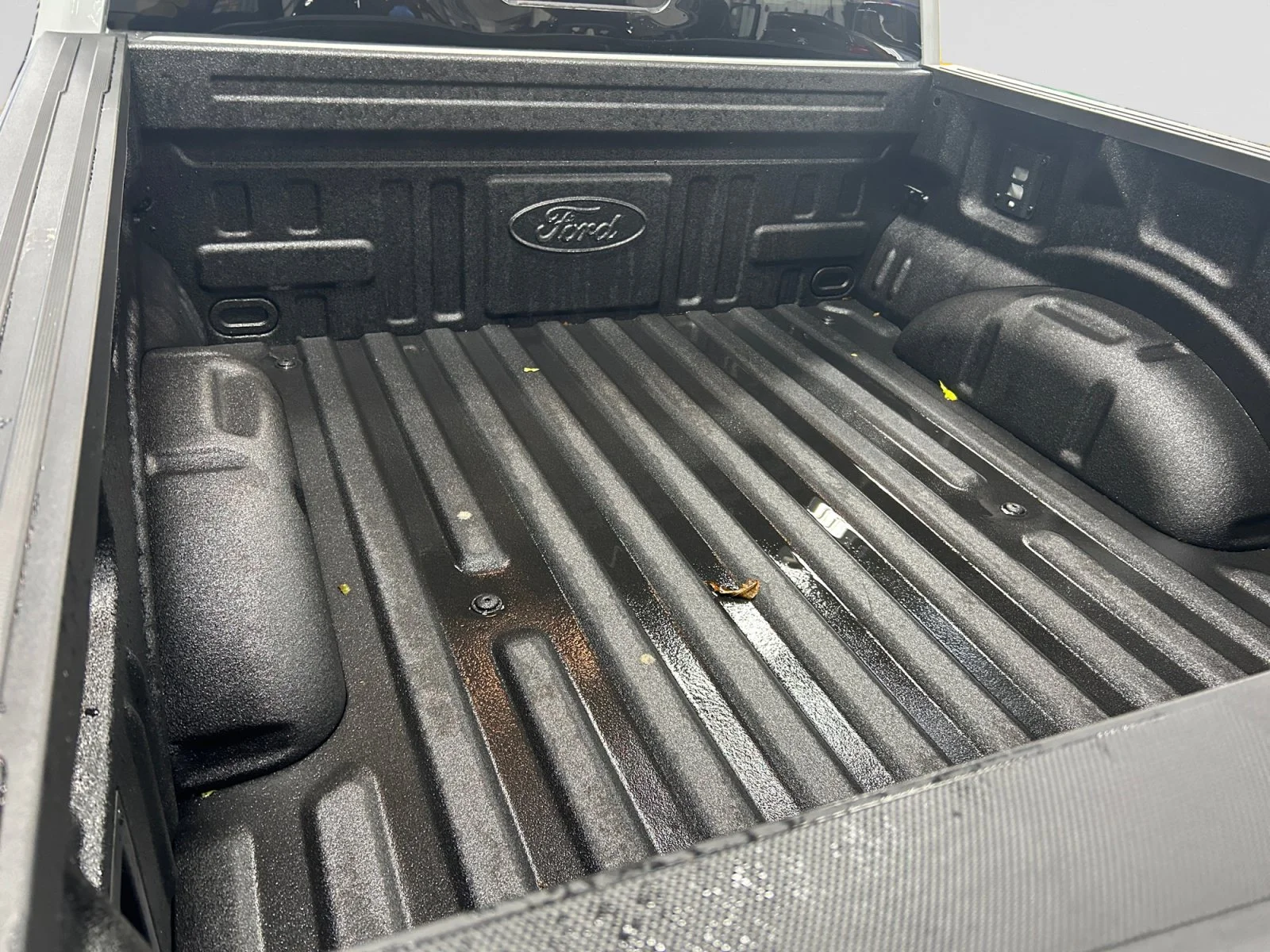 New 2026 Avalanche Ford XLT image 10