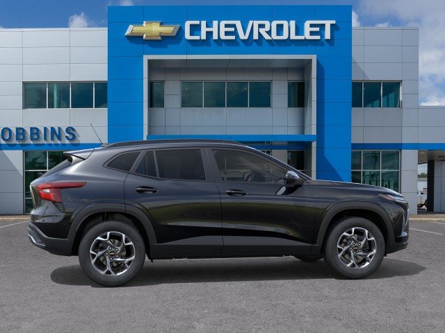 2026 Chevrolet Trax LT - Photo 5