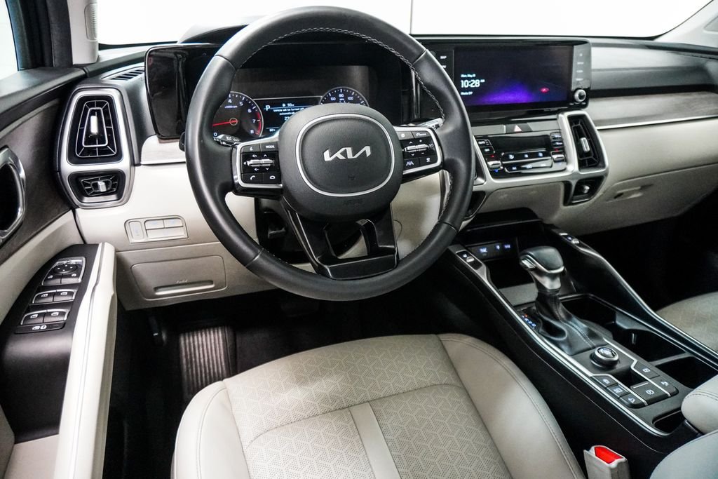 Used 2022 Gray Kia EX image 14