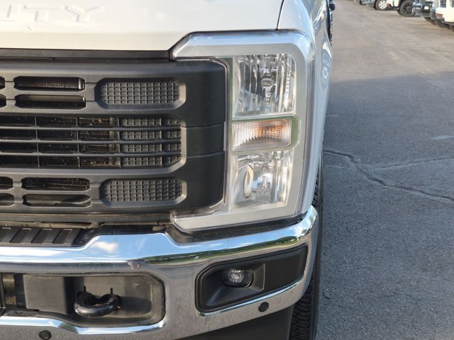 Used 2026 Oxford White Ford XL image 43