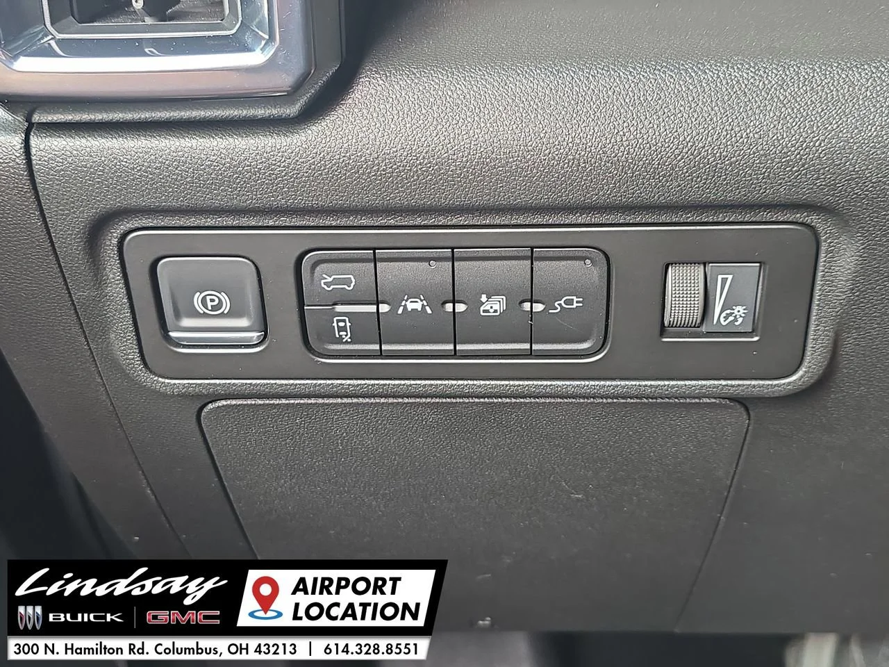 2026 GMC HUMMER EV 2X - Photo 18
