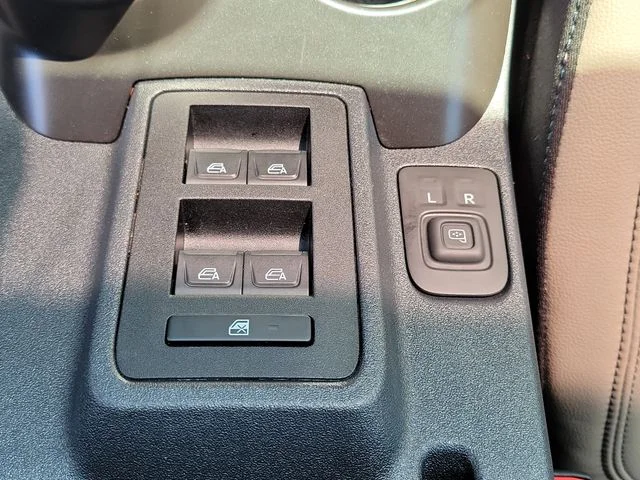 Used 2024 Oxford White Ford Wildtrak image 29