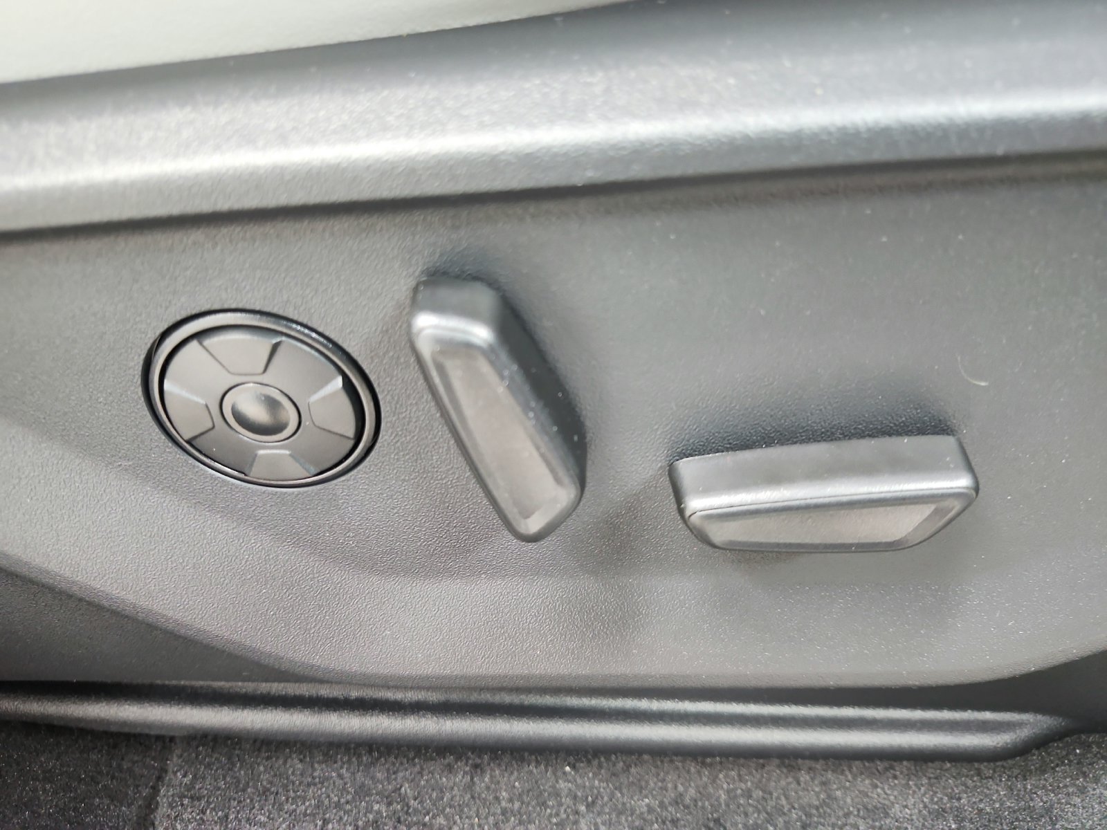 New 2027 Glacier Gray Metallic Tri-Coat Ford Platinum image 48