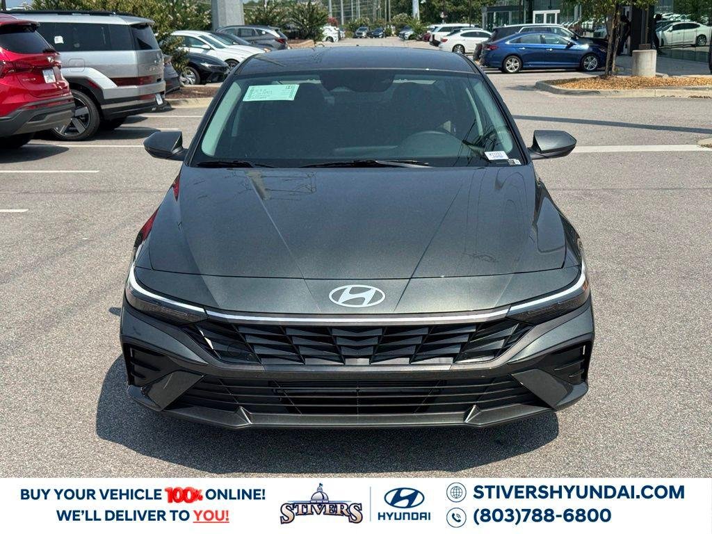 New 2026 Gray Hyundai SE image 7
