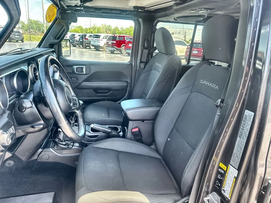 Used 2020 Gray Jeep Unlimited Sahara image 11