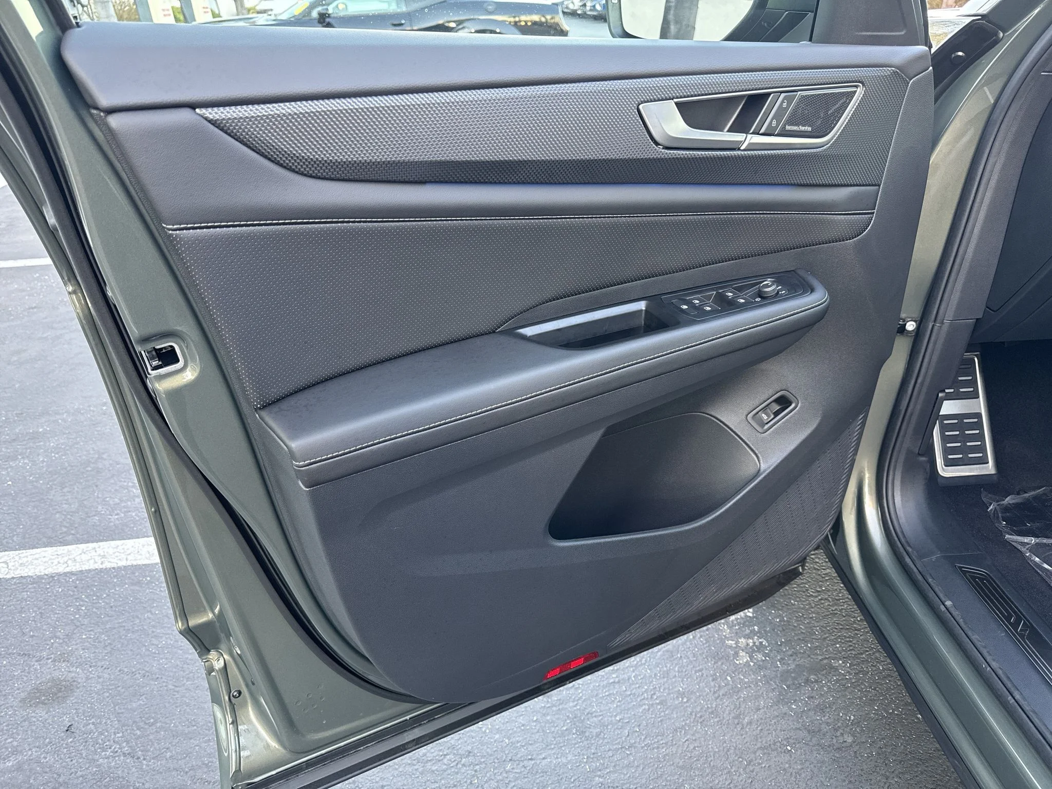 New 2026 Avocado Green Pearl Volkswagen 2.0T SEL Premium R-Line image 12