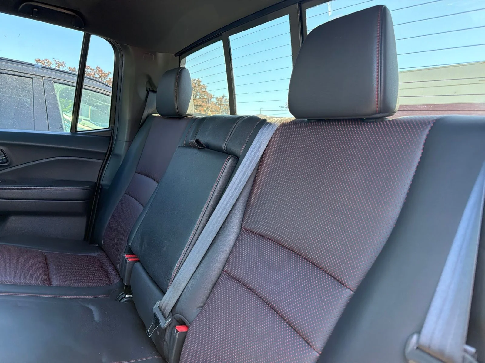Used 2017 Crystal Black Pearl Honda Black Edition image 8
