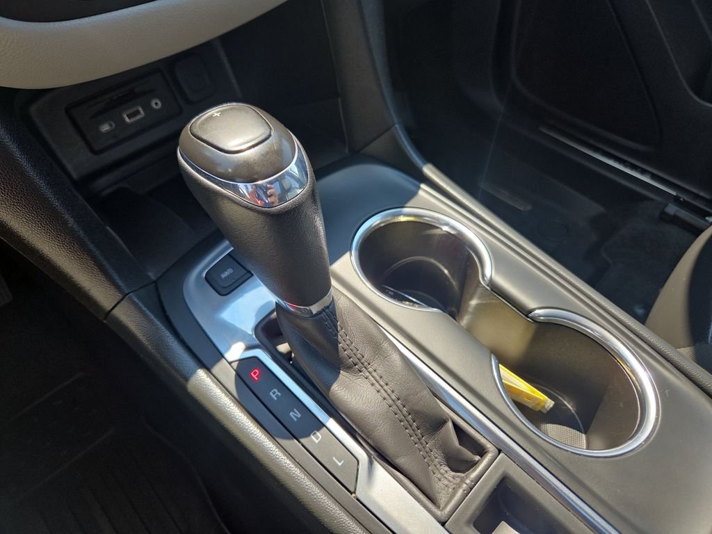 Used 2019 Black Chevrolet Premier image 23
