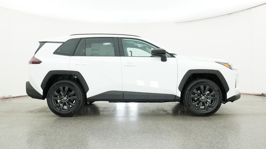 New 2026 Ice Cap Toyota XLE Premium image 17