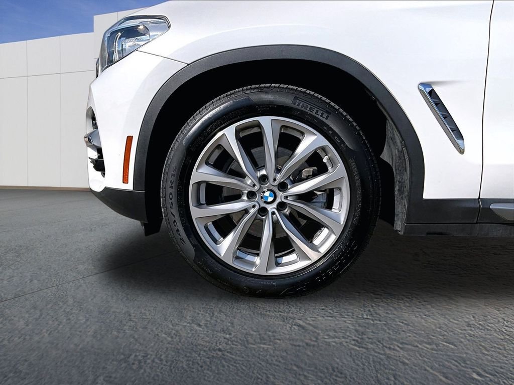 Used 2019 White BMW xDrive30i image 11