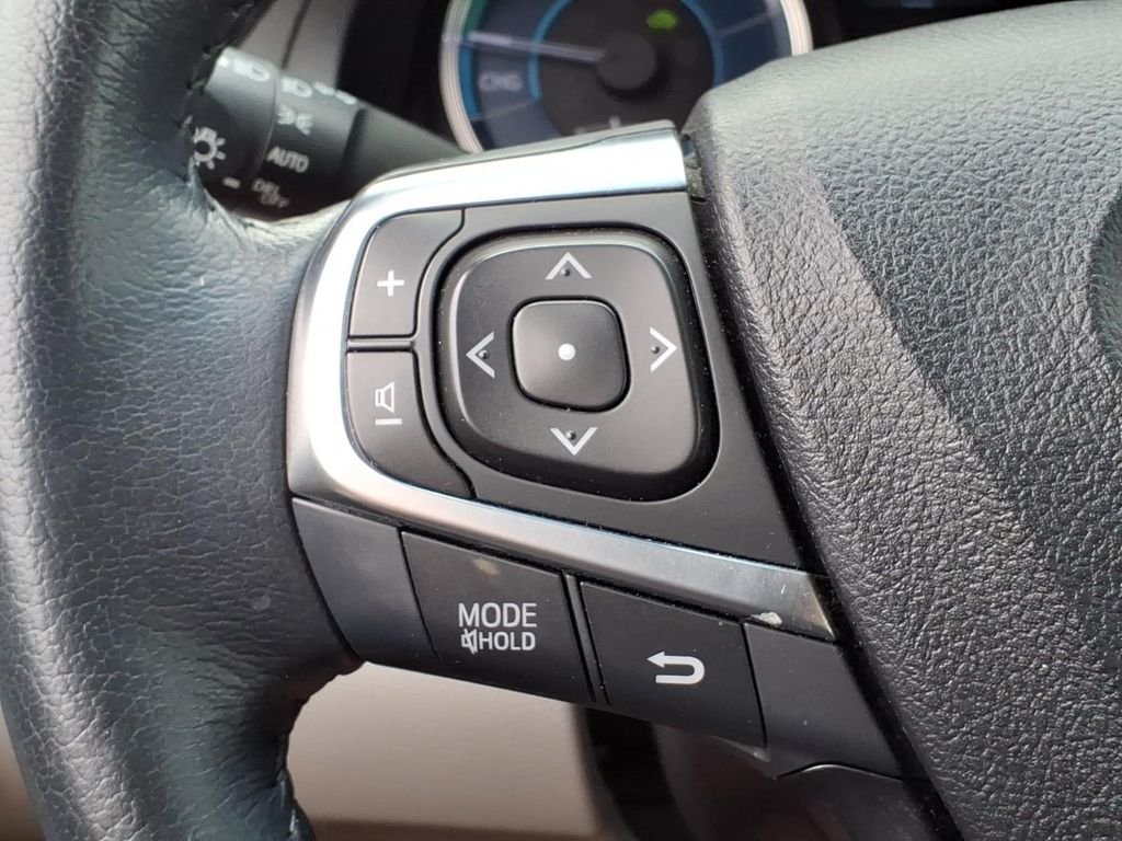 Used 2015 Blizzard Pearl Toyota XLE image 24