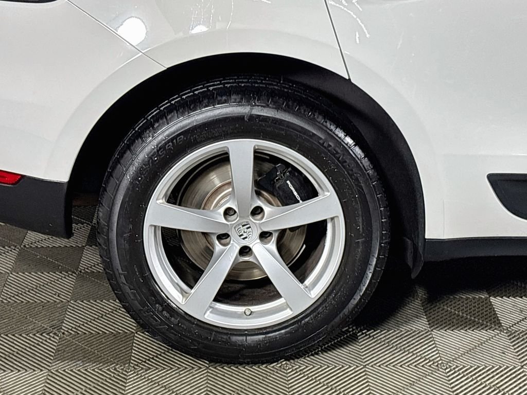 Used 2020 White Porsche Base image 24