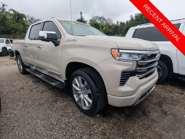 Used 2026 White Chevrolet High Country image 2