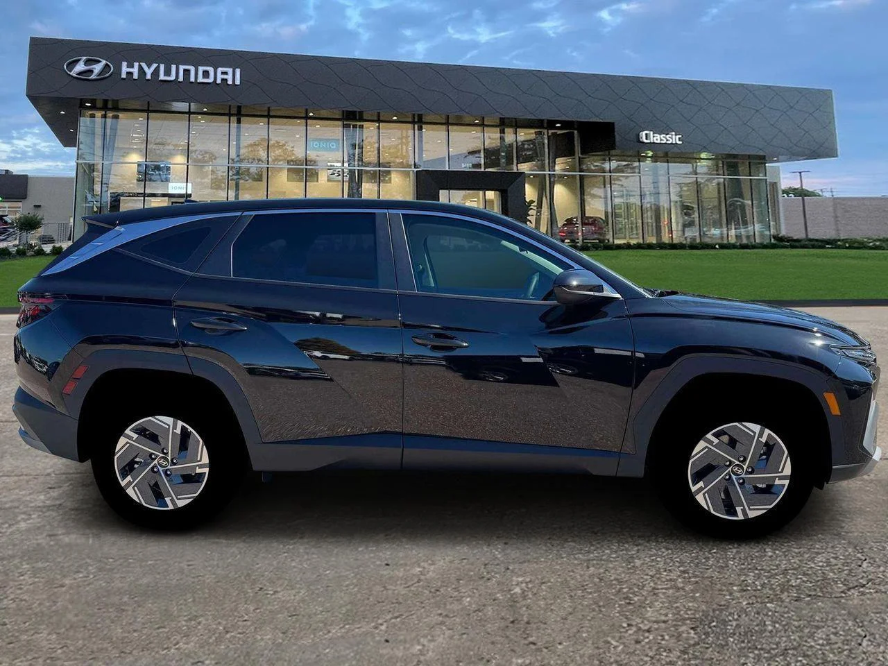 New 2026 Ash Black Hyundai Blue SE image 9