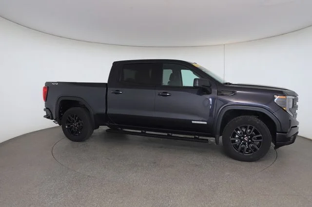 Used 2024 Silver GMC Elevation image 25