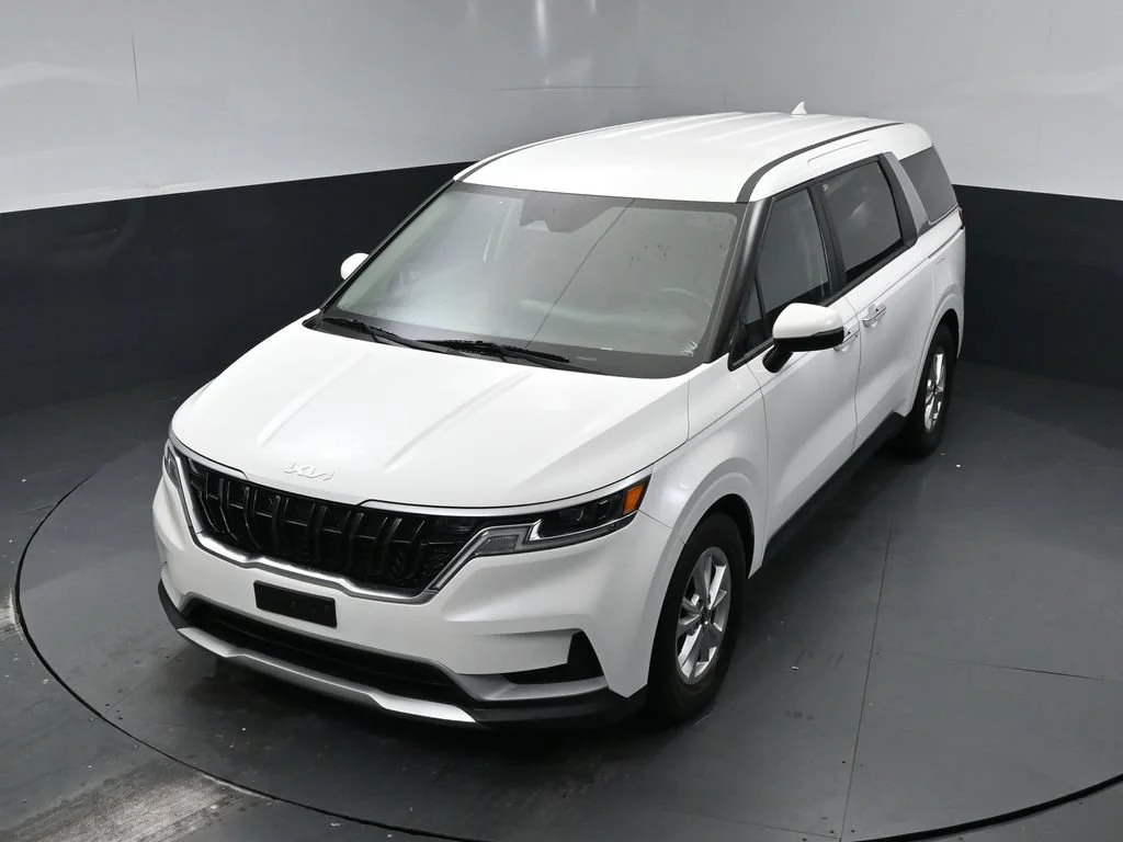 Certified Used 2022 White Kia LXS image 15