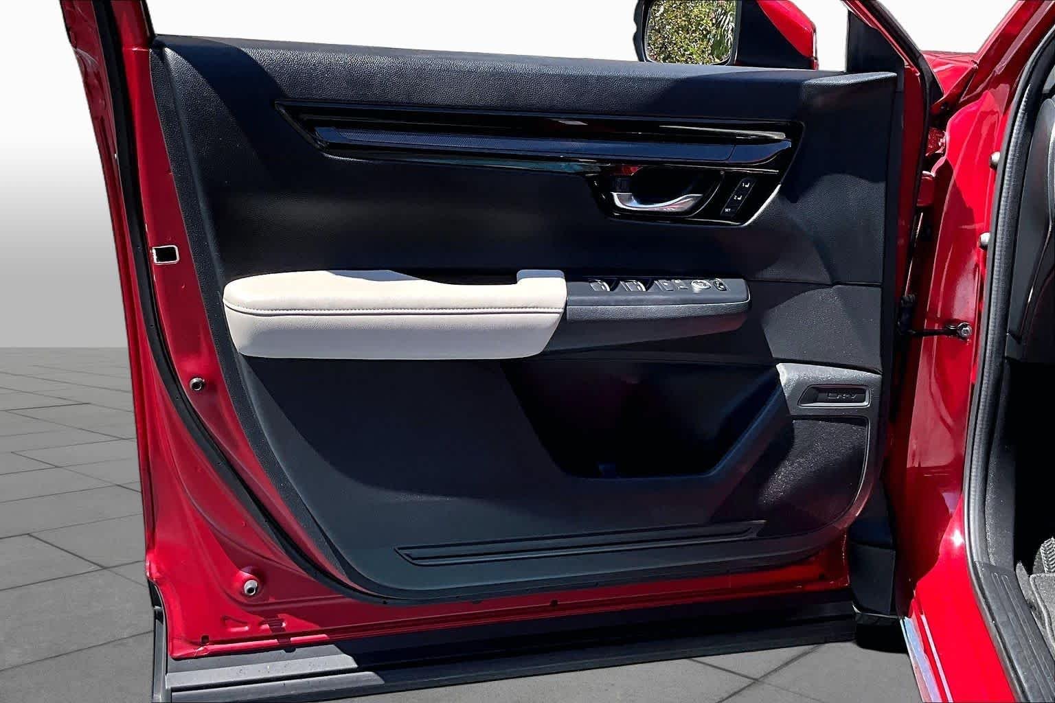 Used 2024 Radiant Red Metallic Honda EX-L image 22