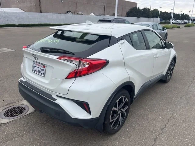 Certified Used 2018 Blizzard Pearl Toyota XLE Premium image 5