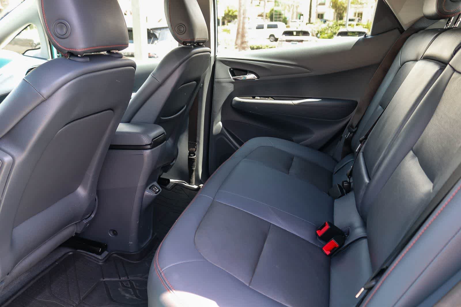 Used 2020 Oasis Blue Chevrolet Premier image 17