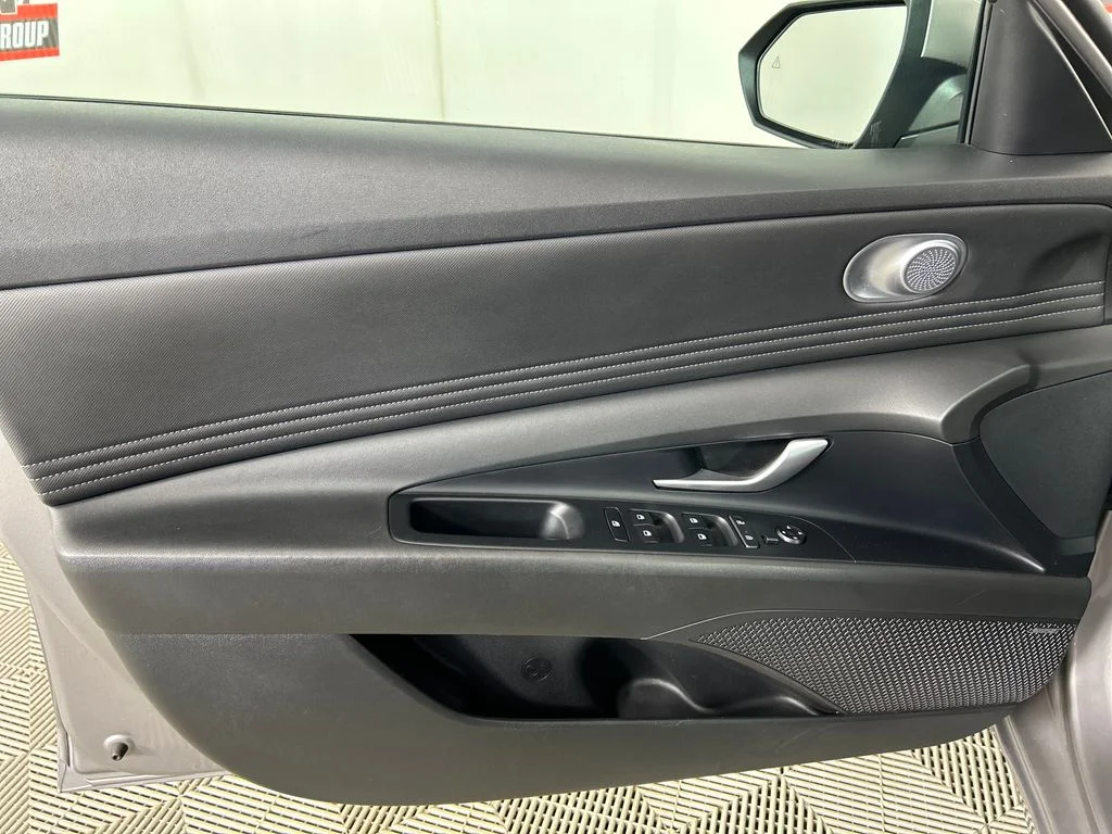 Used 2023 Silver Hyundai Limited image 11