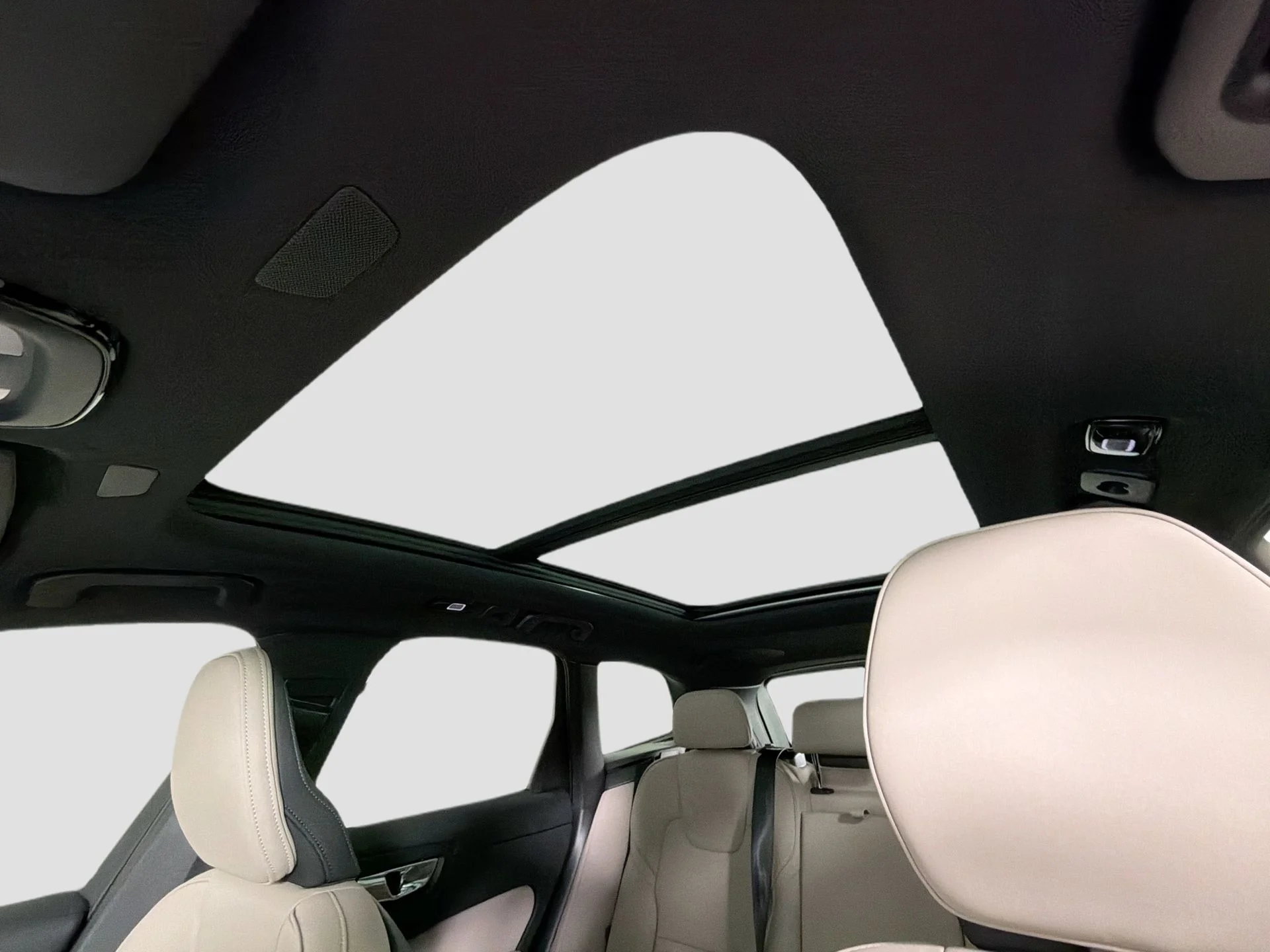 New 2026 Forest Lake Volvo Plus image 20