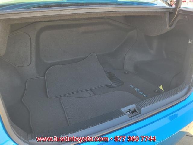 Certified Used 2019 BLACK/PURE BLUE ME. Toyota  image 13