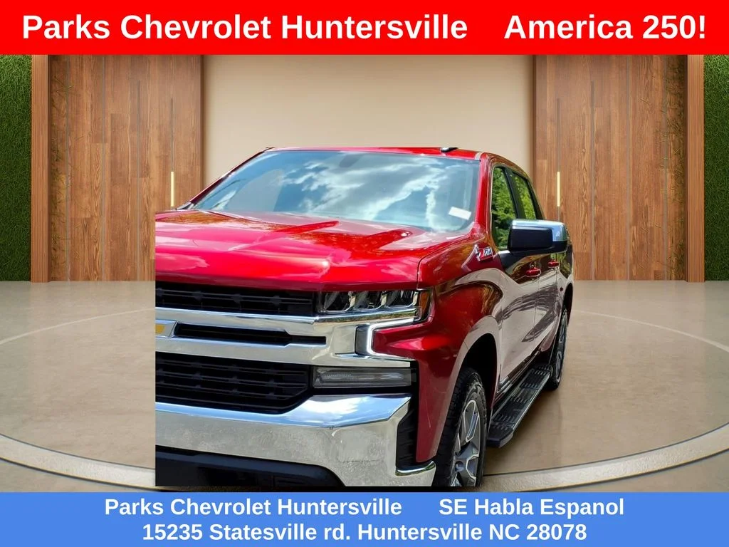 Used 2022 Red Chevrolet LT image 27