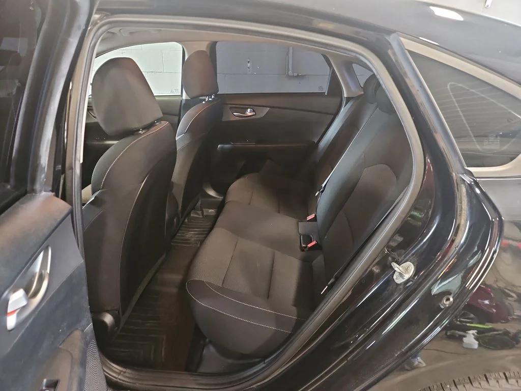 Used 2019 Black Kia LXS image 16