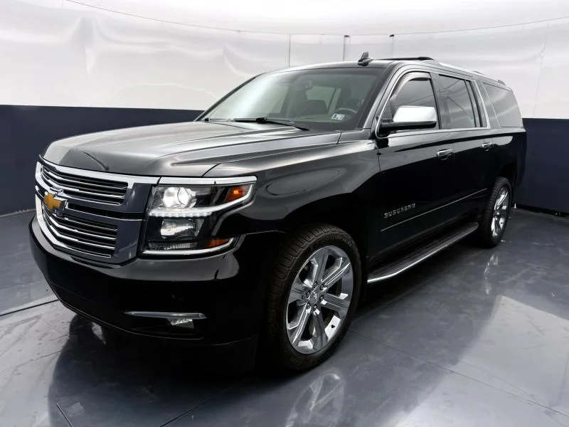 Used 2017  Chevrolet Premier Sport Utility 4D image 3