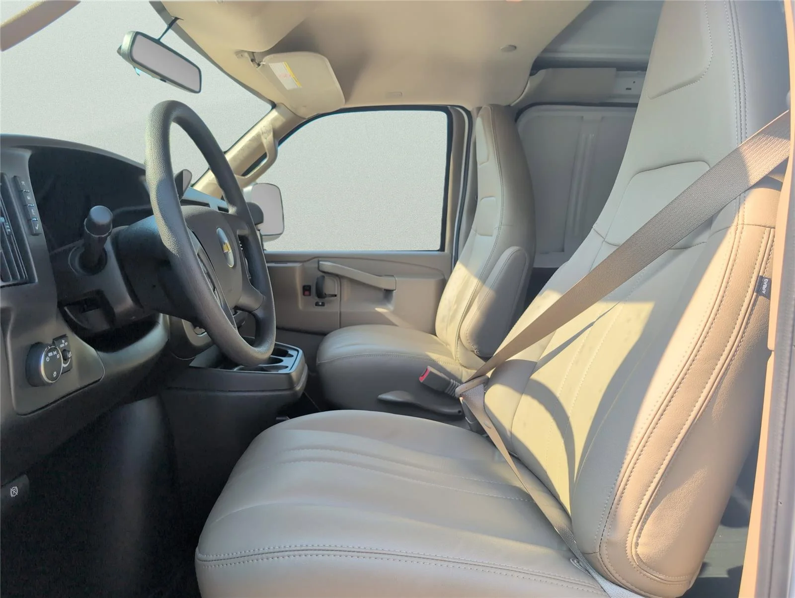 2026 Chevrolet Express Cargo Work Van - Photo 11