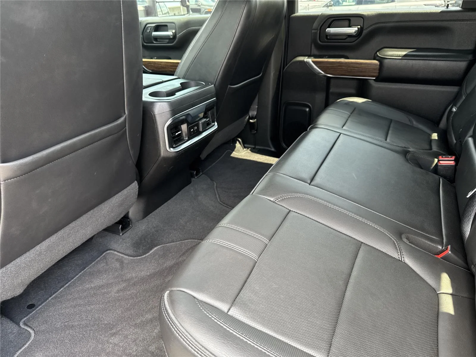 Used 2022 Black Chevrolet High Country image 33
