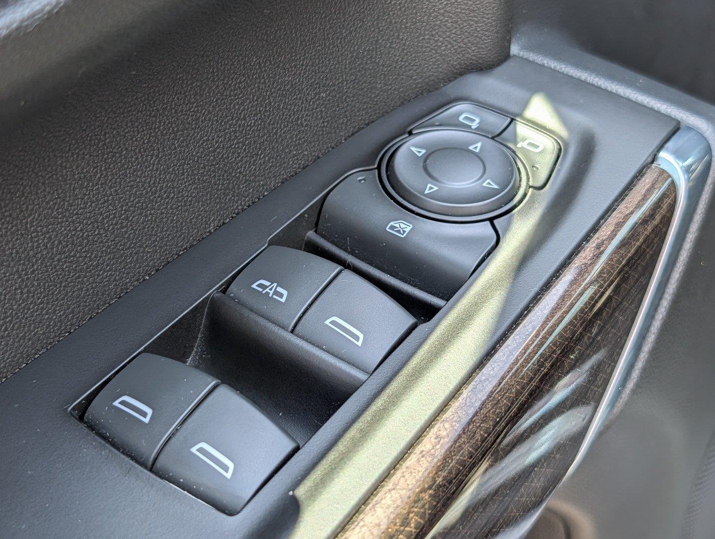 Used 2022 SHADOW GRAY METALLIC Chevrolet LT Trail Boss image 17
