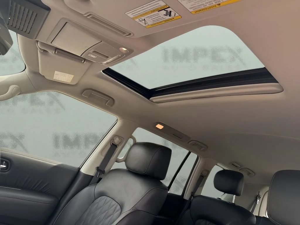 Used 2023 Maroon Nissan Platinum image 10