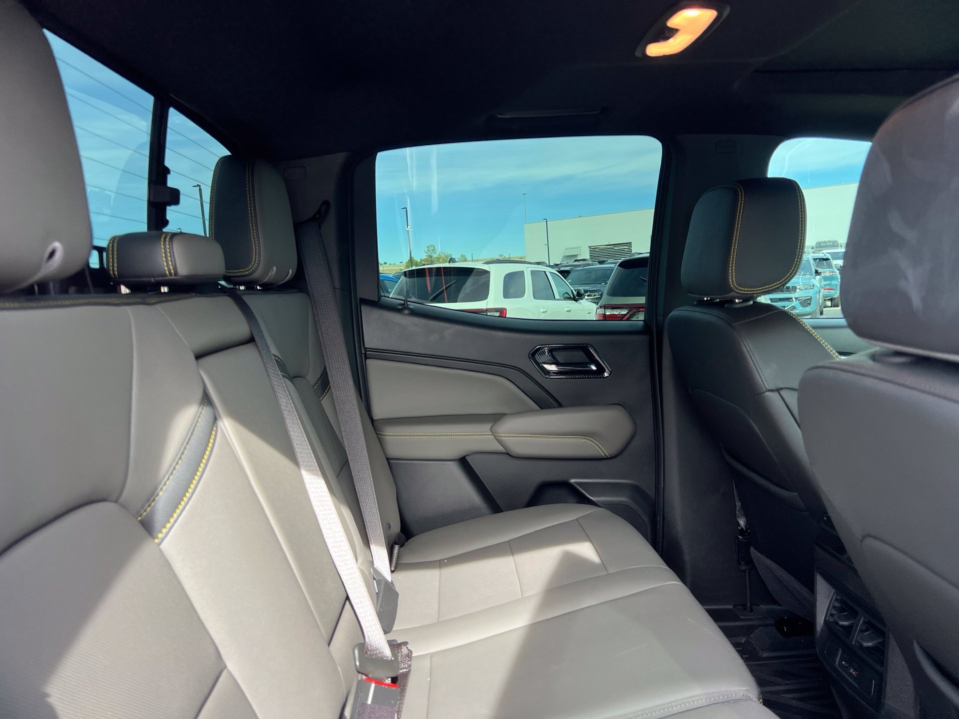 Used 2025 White Chevrolet ZR2 image 20