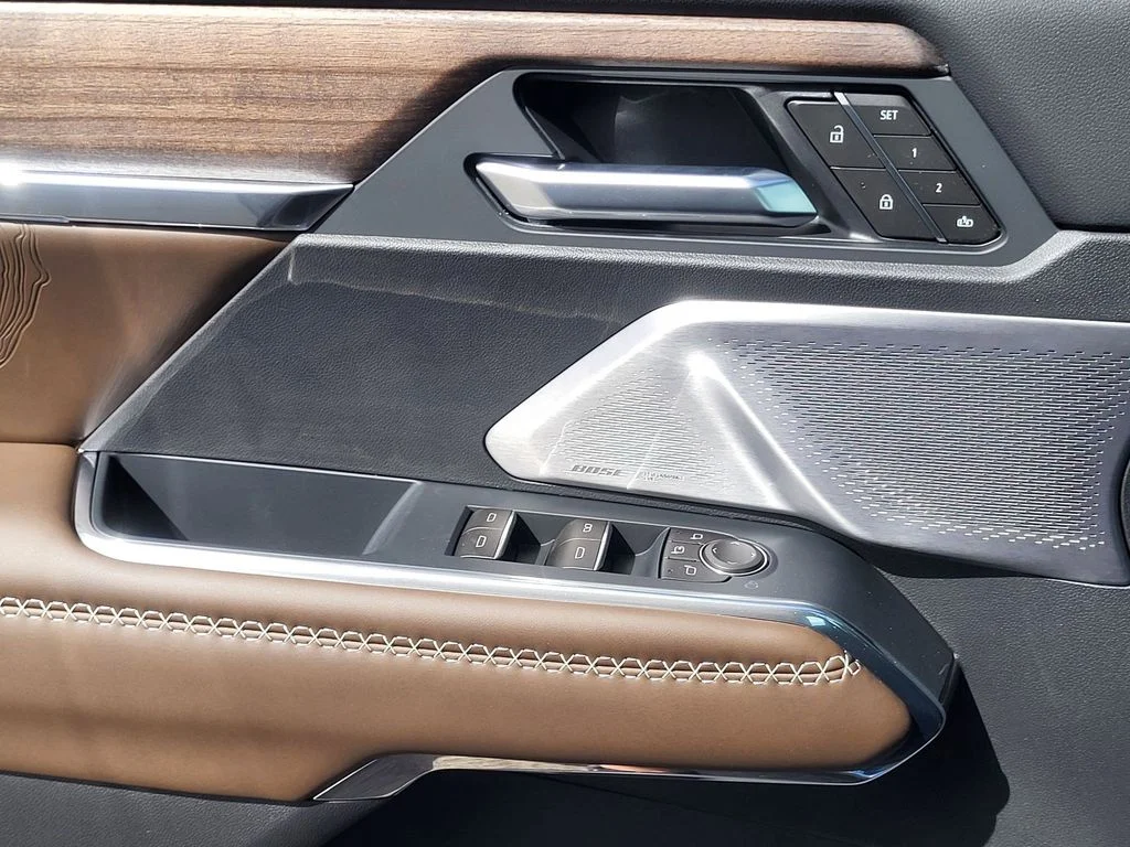 2026 GMC Acadia Denali Ultimate - Photo 21
