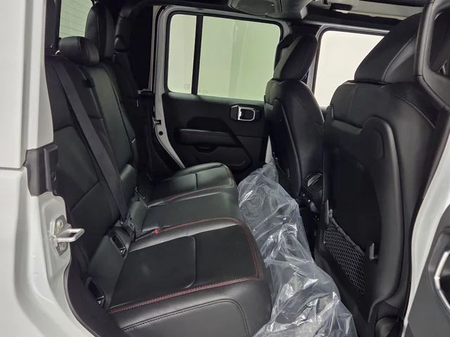New 2026 Bright White Clear-Coat Exterior Paint Jeep Rubicon X image 13