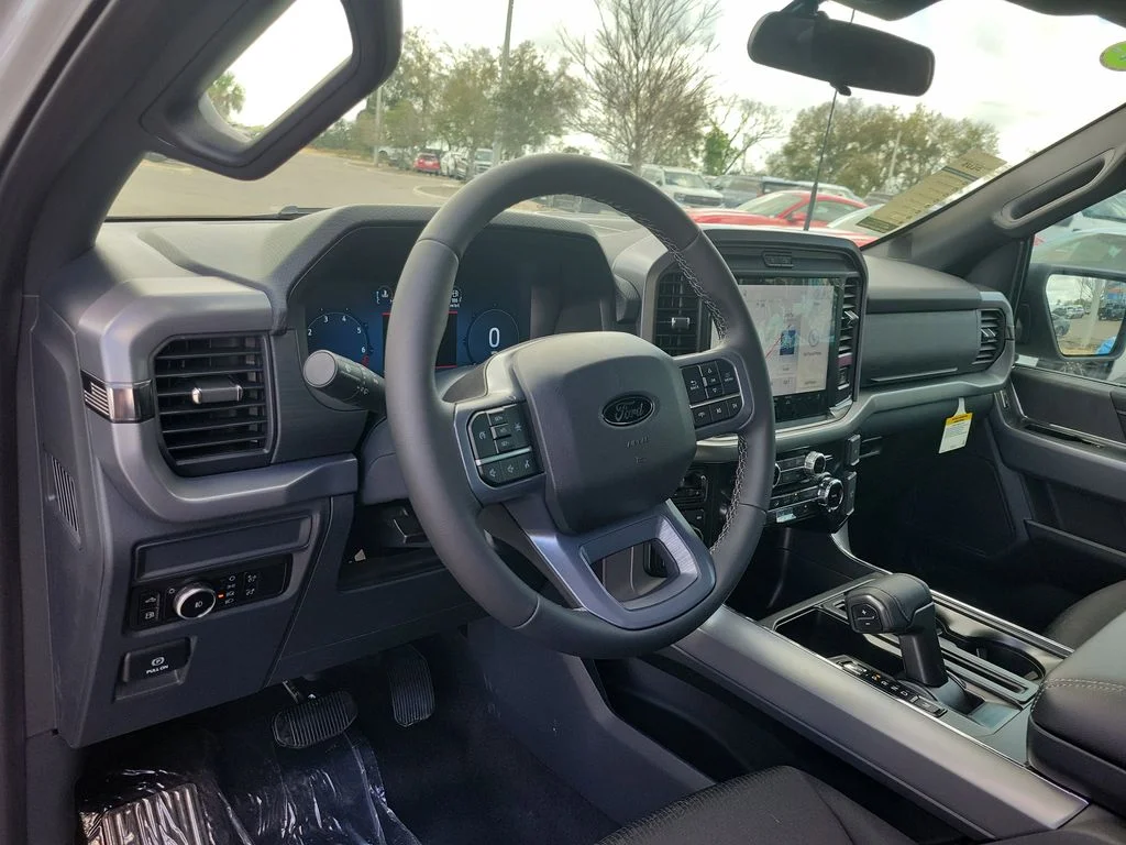 New 2026 Avalanche Ford XLT image 16