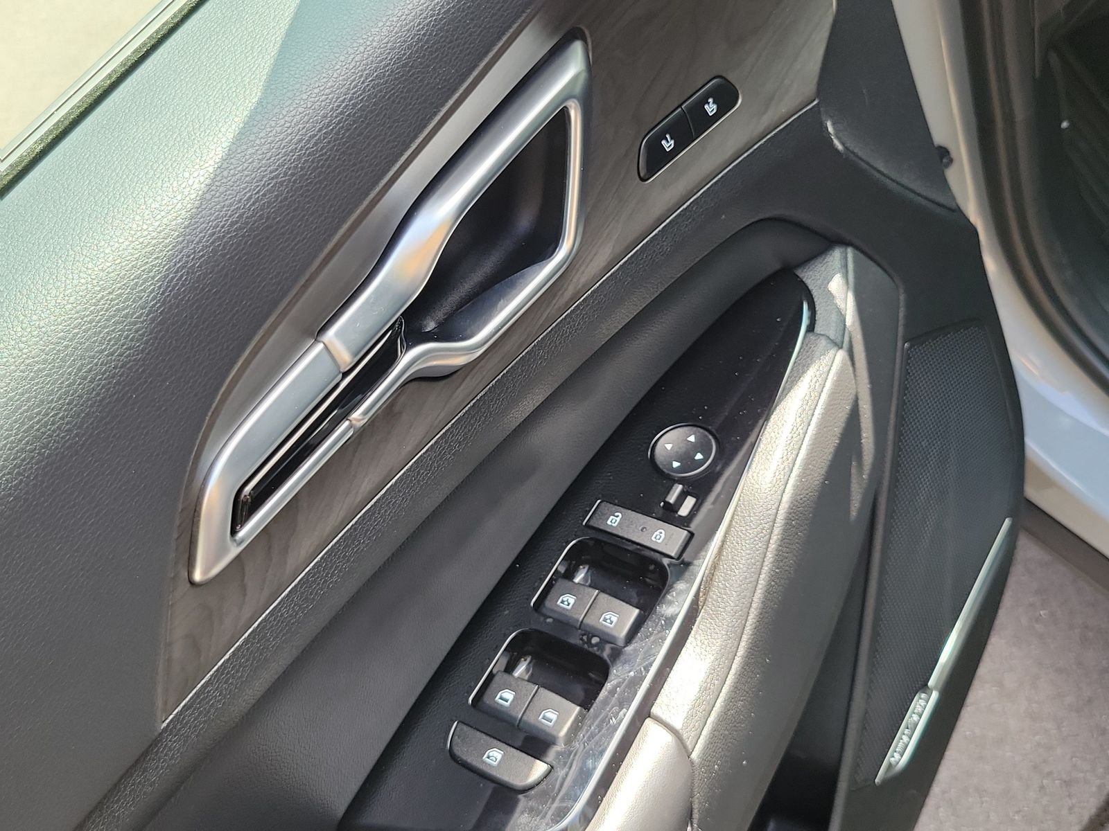 Used 2024 Gray Kia X-Pro Prestige image 8