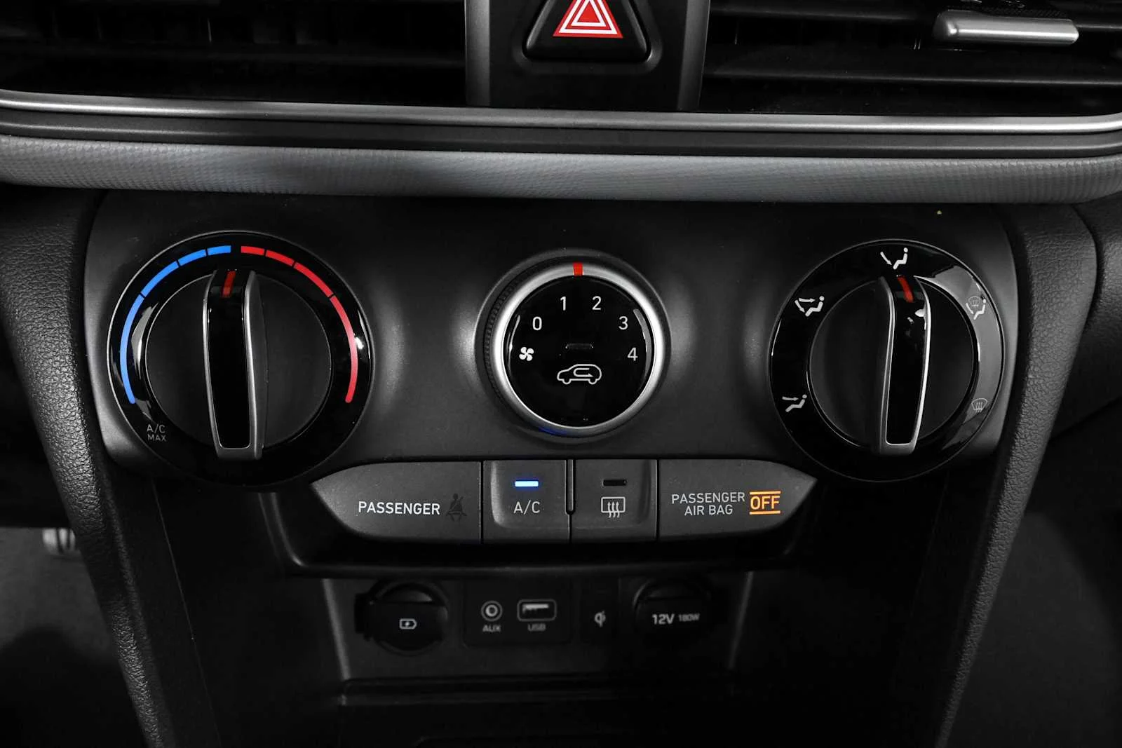 Used 2020 Pulse Red Hyundai SEL Plus image 25