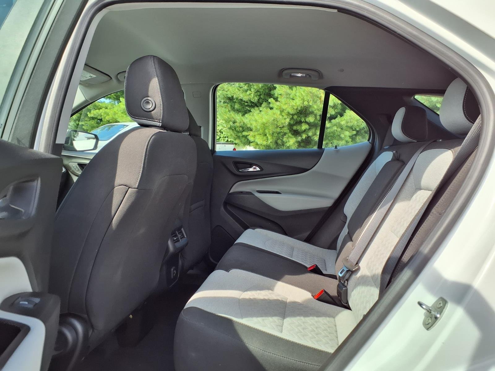 Used 2022 Summit White Chevrolet LS image 19