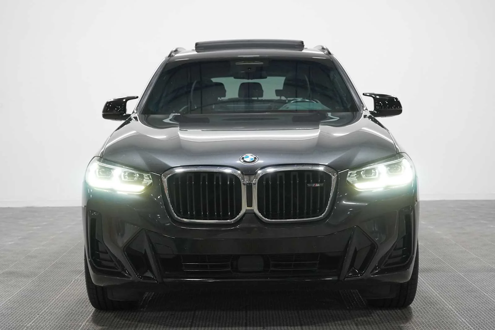 Used 2022 Dark Graphite Metallic BMW M40i image 2